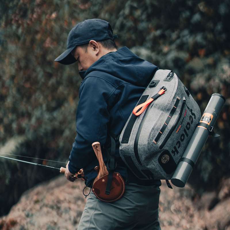 Flugfiske selar & packs 10–24L — Svetsad TPU, lufttät dragkedja | OEM